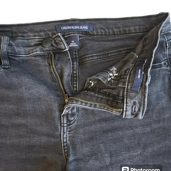 Calvin Klein Jeans High Rise Distressed Hem Shorts - Picture 8 of 11